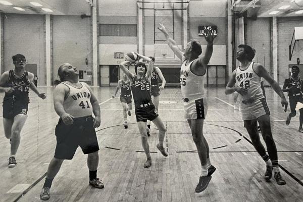 First SOMI Basketball Team, 1975